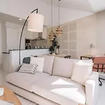Salvia - 2 Bedrooms And Terrace In Alcantara